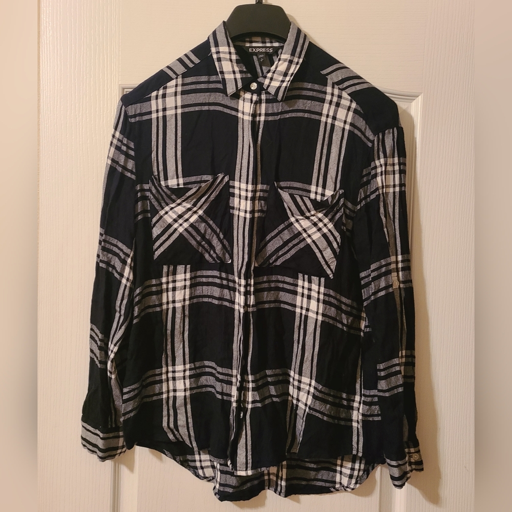 Express Shirt Buttondown Rayon Plaid Black/White Roll Tab Sleeves Women Sz S